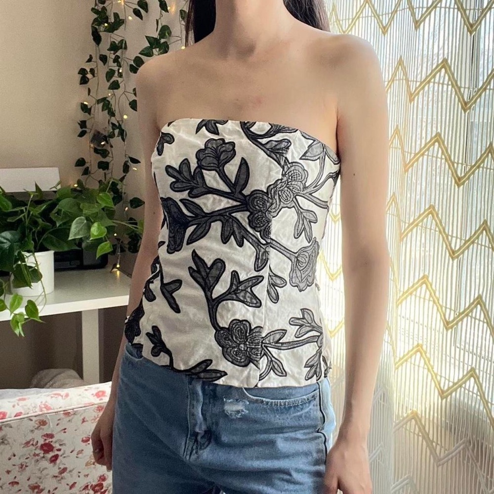 White House Black Market White Black Lace Floral Corset Tube Top